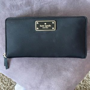 Kate Spade zipper wallet